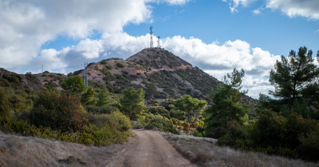 Blackjack Mountain seen from the trail near Blackjack Campground